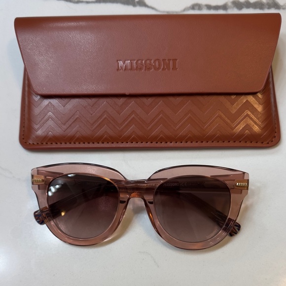 Missoni Pink Sunglasses with Gold Accents main image 4